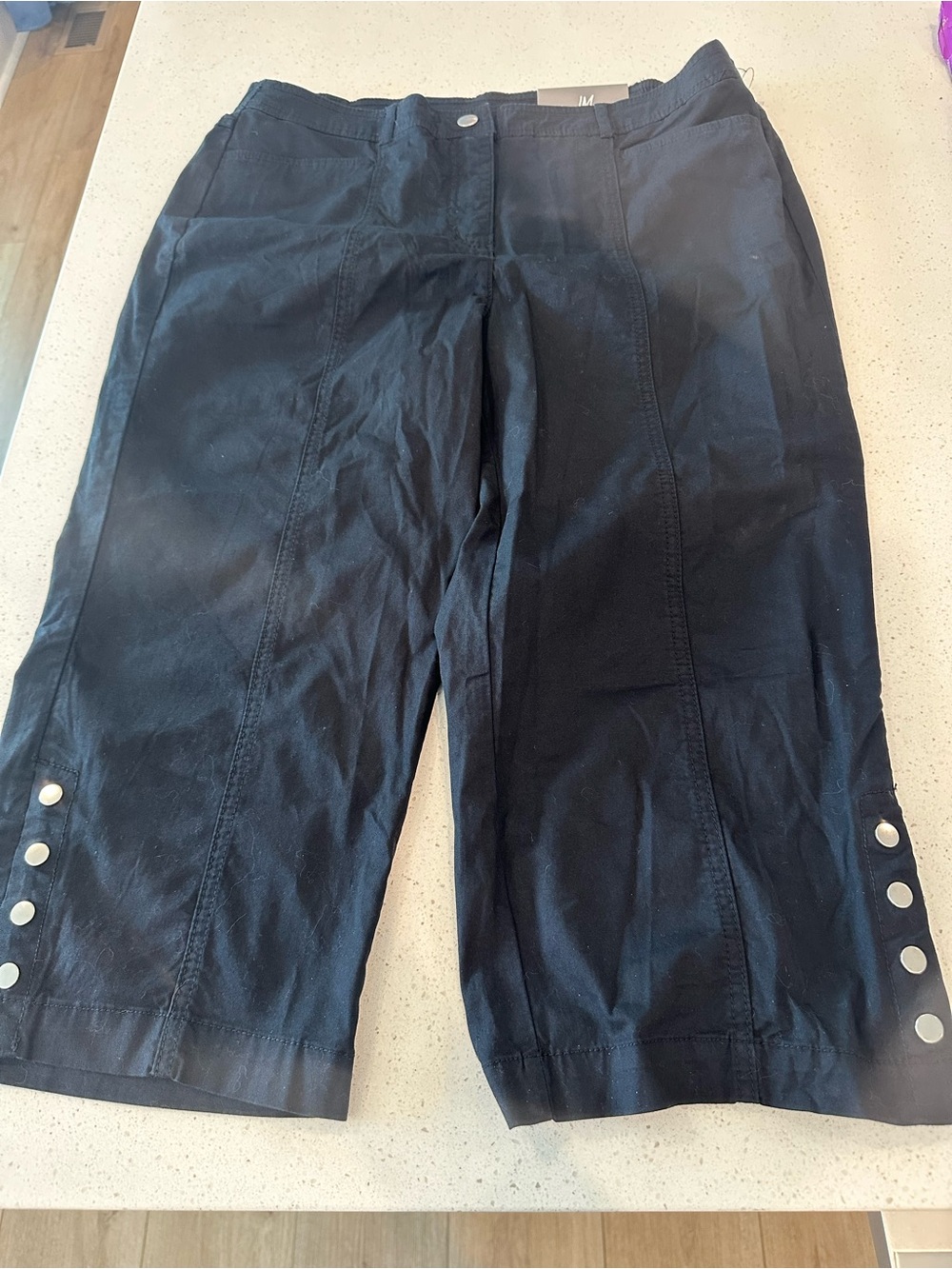 NWT Black Capri Pants with Snap Cuff Detail -JM Collection